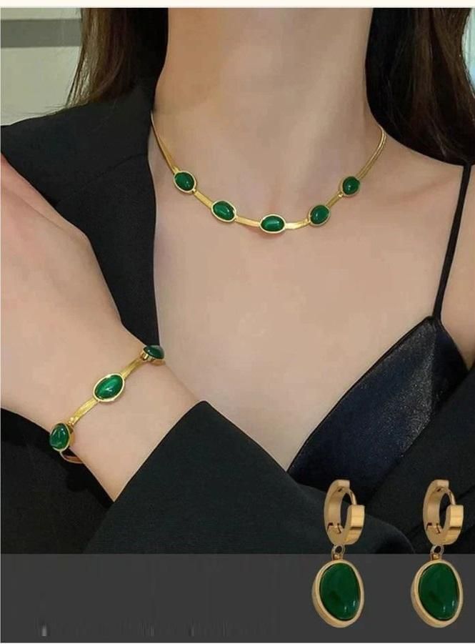 Vintage Victorian Green Crystal Set – Gold-Plated Necklace & Bracelet